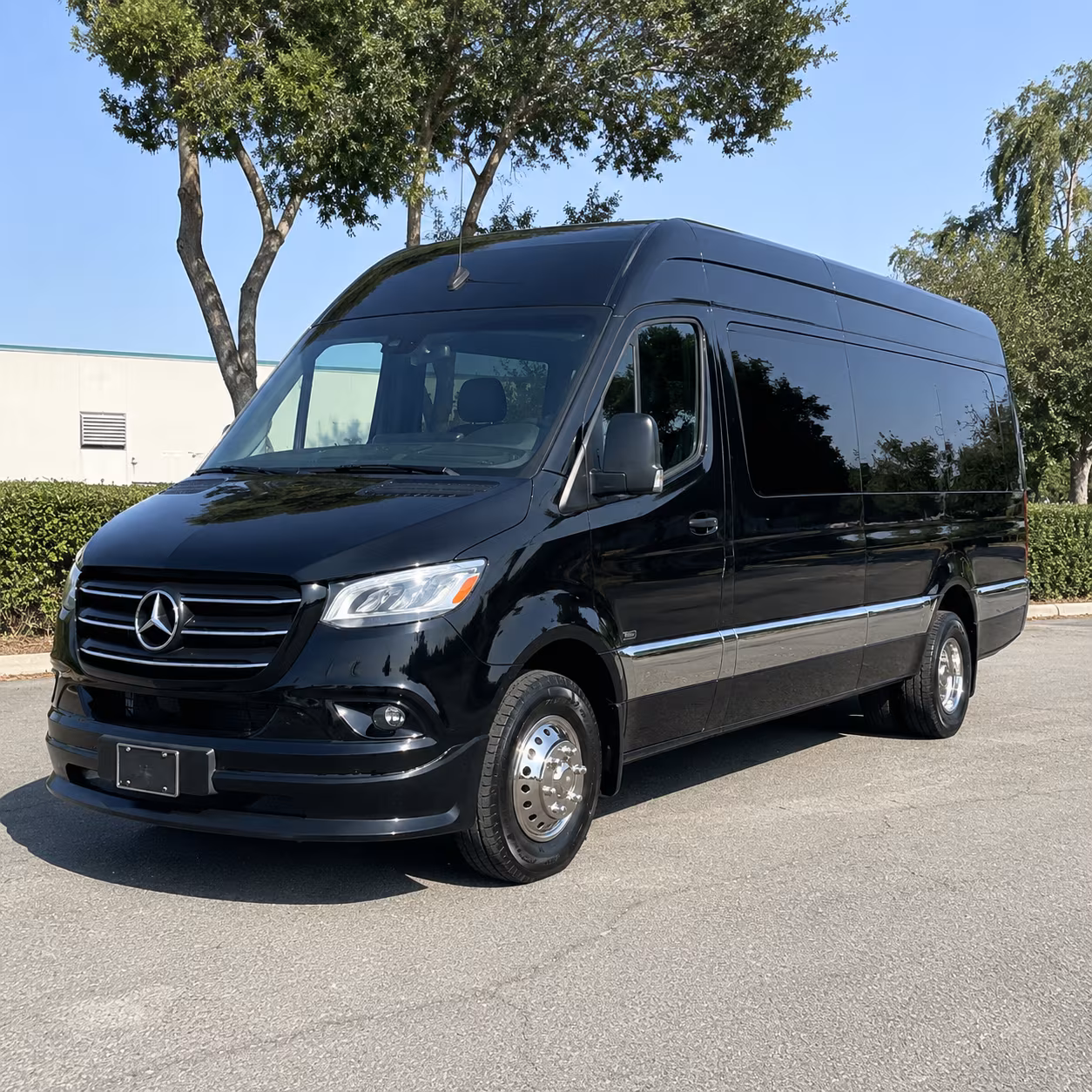 find the perfect transportation for your next airport transfer 4