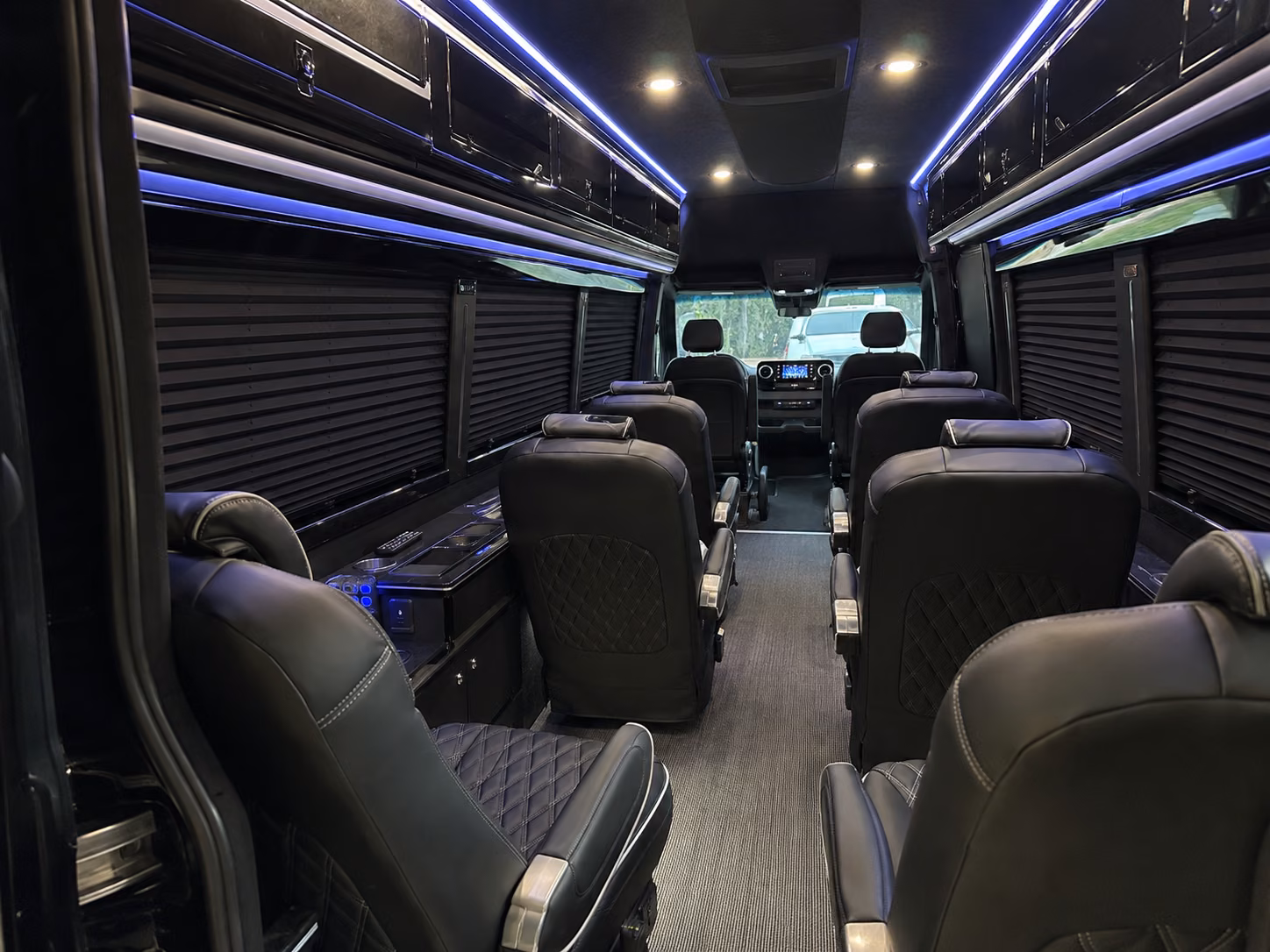 find the perfect transportation for your next airport transfer 5